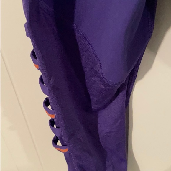 Lululemon 2 Crop Leggings Mesh Purple Yoga Pants - Picture 10 of 12